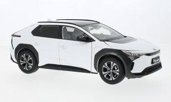 Toyota bz4x, metallic-weiss, RHD, 2022
